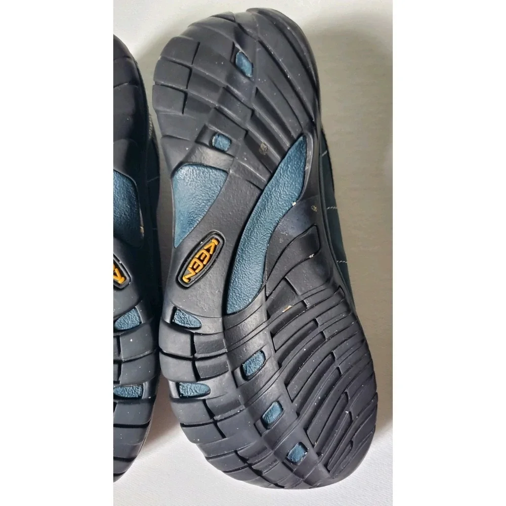 Keen presidio women